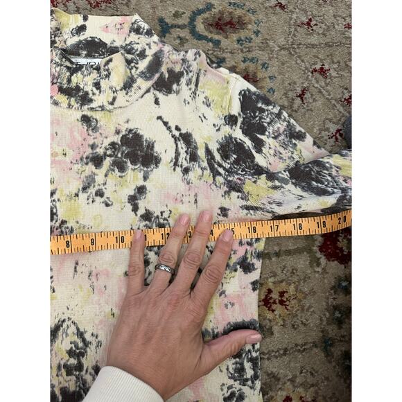 St. John Collection Women Pink Cream Floral Wool abstract blouse Top Size Small - Picture 5 of 6